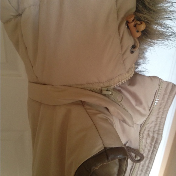 Outerwear Vest With Faux Fur - Picture 6 of 7